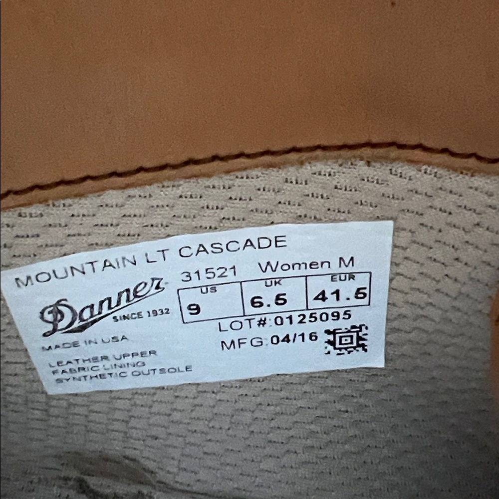 Danner Women’s Mountain Light Hiking Boots - Picture 6 of 7